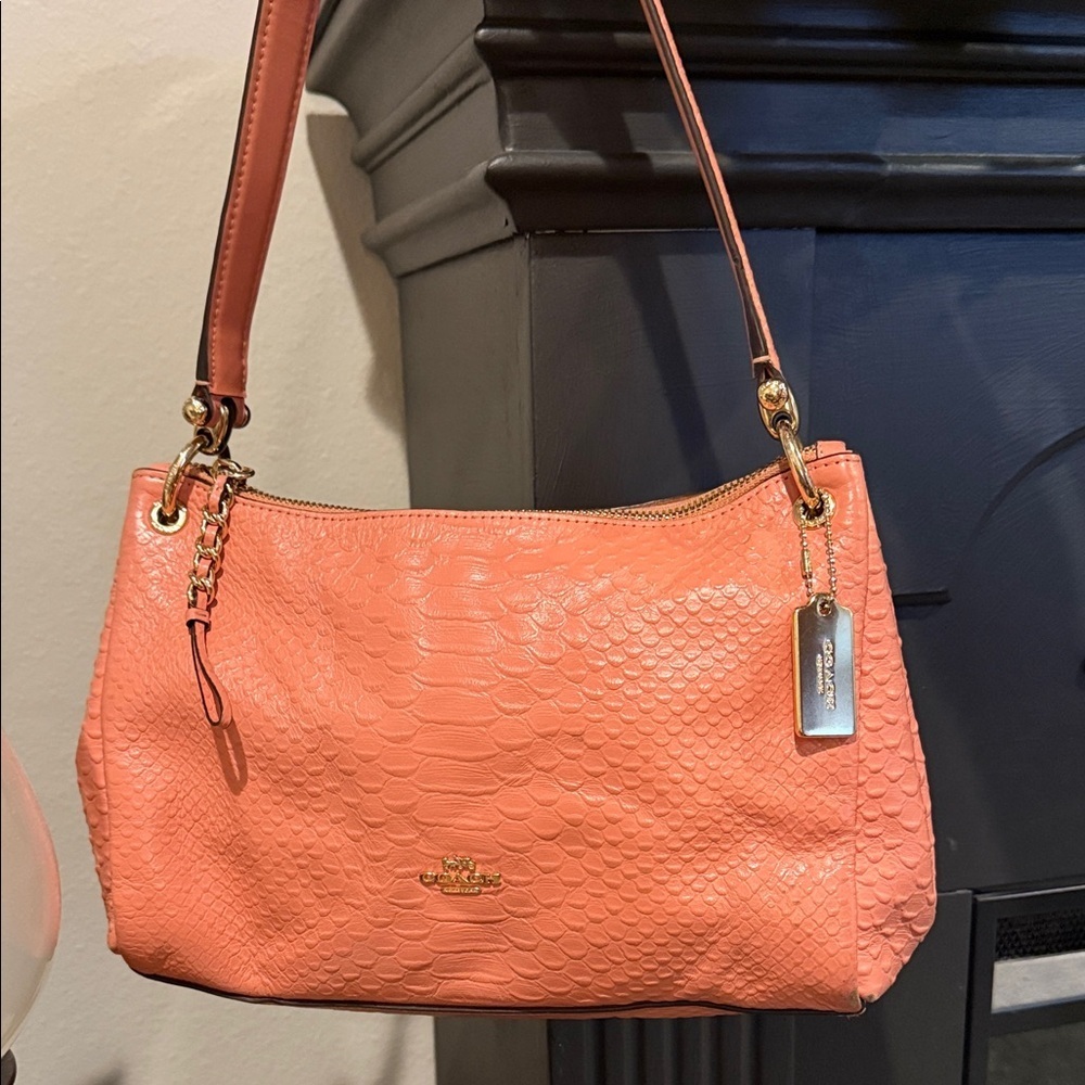 Coach soft snake leather Peach pink Bag hobo with coa gold hangtag purse - Picture 4 of 16